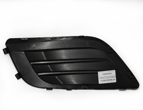 Заглушка переднего бампера левая 8450000251 LADA Largus