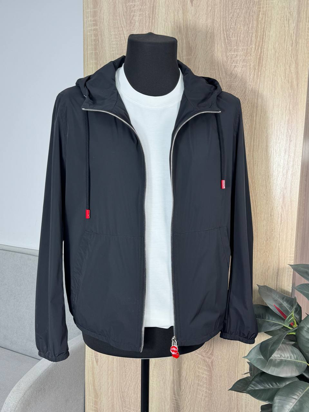 Ветровка Kiton