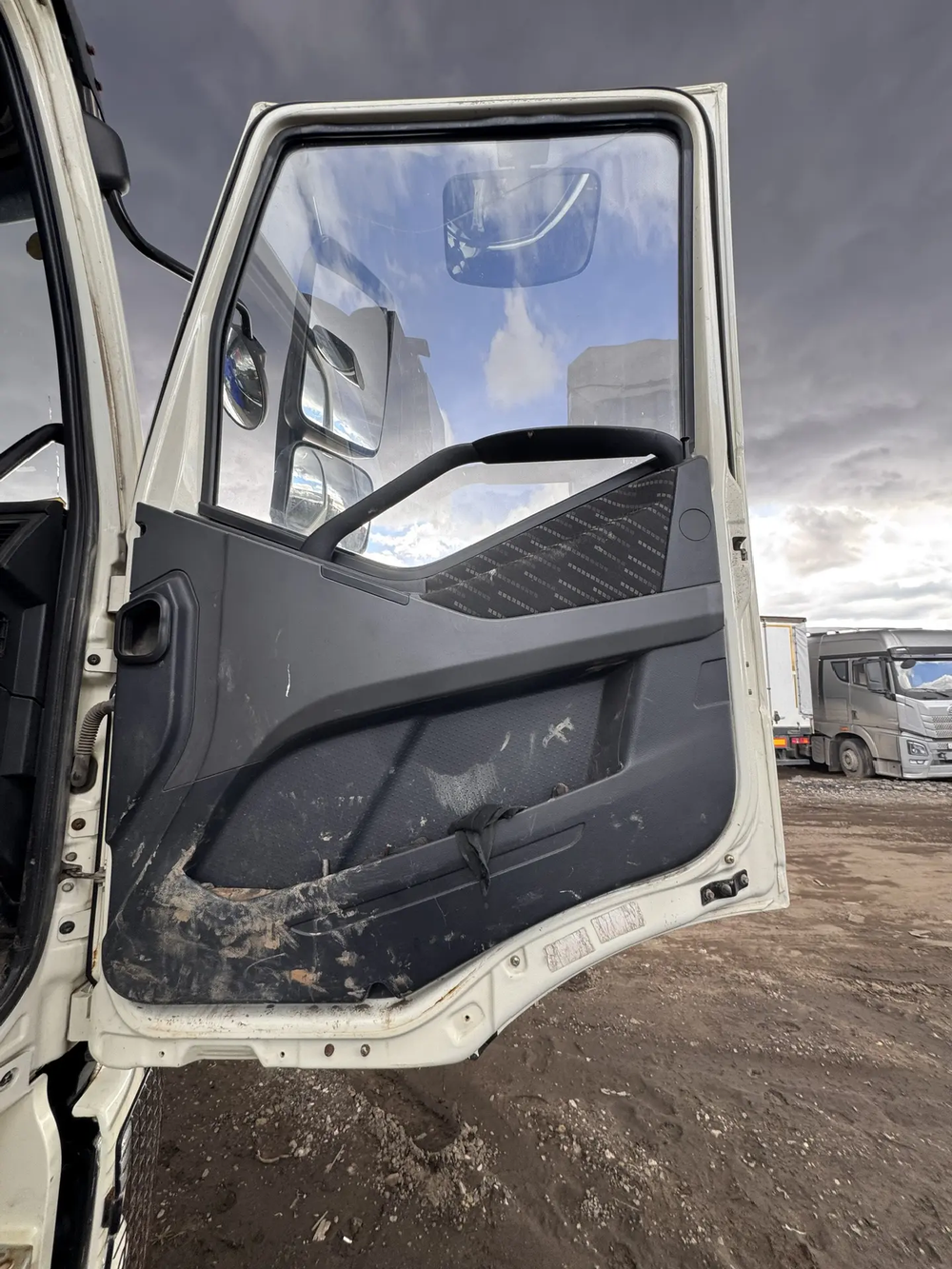 FAW J6 8x4 Самосвал СА3310Р66K24T4E5 (Дизельный, 11,1 л, 420 л.с., МТ)
