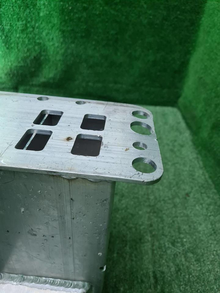 Усилитель передний Voyah Dream (2021-н.в.)