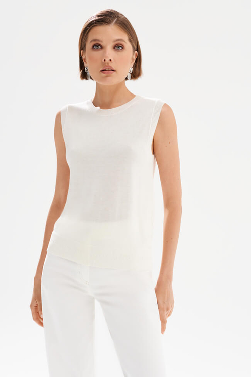 23535 Джемпер женский (молочный)