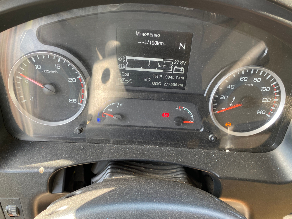 Shacman (Shaanxi) SX* 6x4 Седельный тягач SX42584V324 (Дизельный, 11,6 л, 423 л.с., МТ)