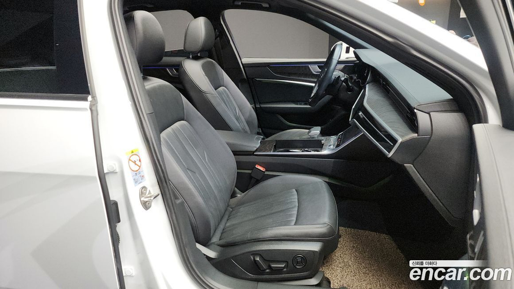 Audi A6 (C8) 45 TFSI Premium (08.2020)