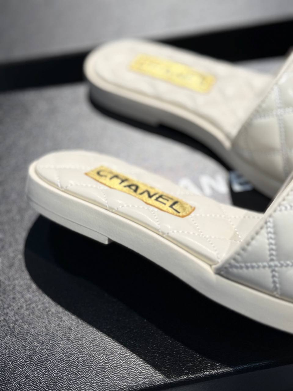 Шлепанцы CHANEL