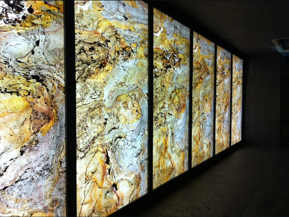 Каменный шпон Translucent Falling Leaves