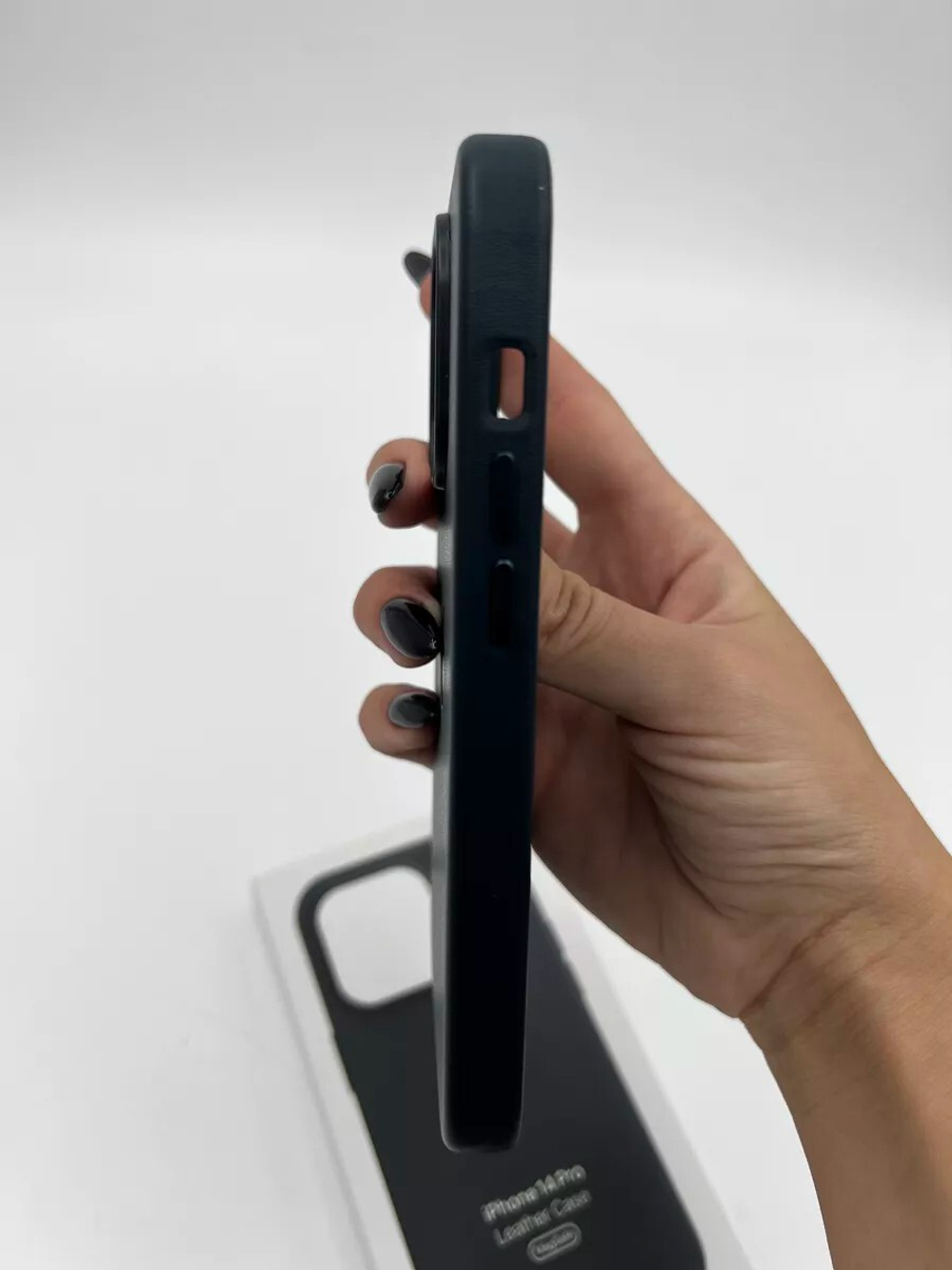 Кожаный чехол Leather Case iPhone 14 Pro | Green Темно-Зеленый