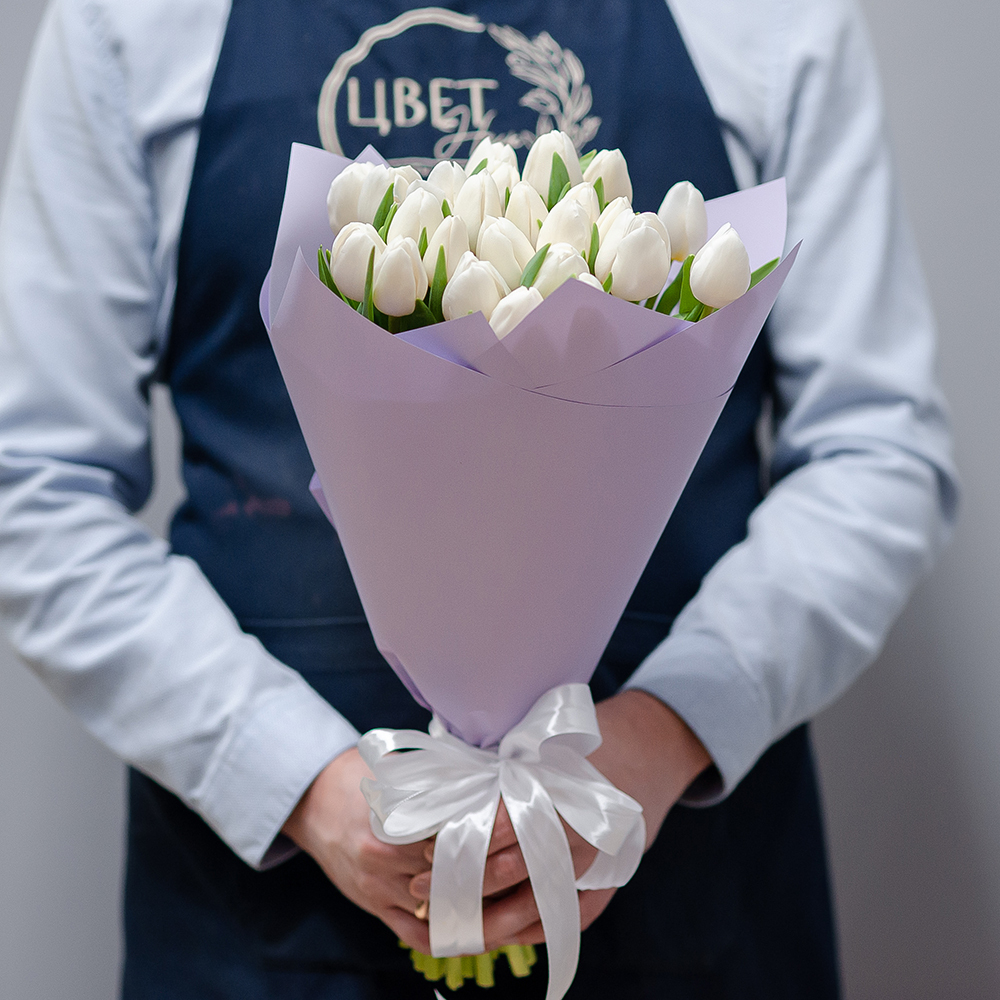 Белые тюльпаны