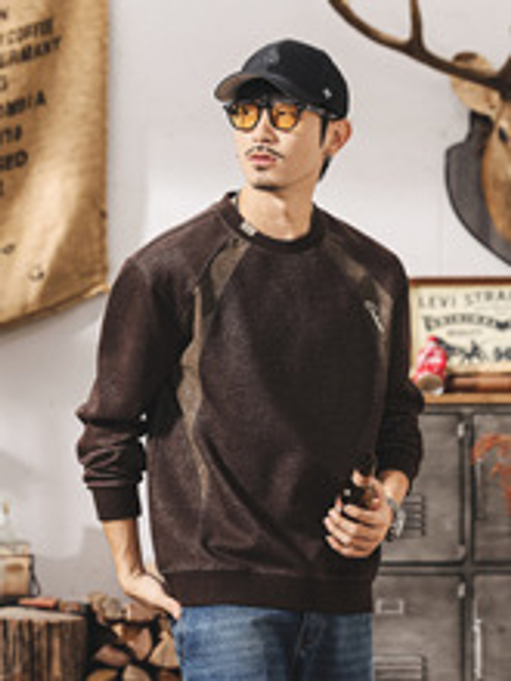 Футболка с вставками и рукавами в тон