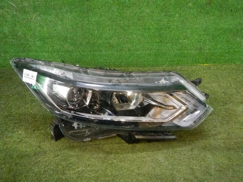 Фара правая Nissan Qashqai 2 j11 (17-23) галоген