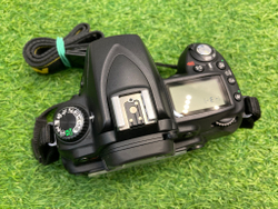 Nikon D90 9.300 кадров