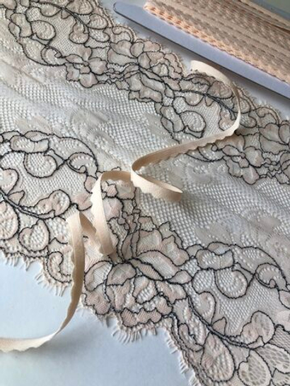 Резинка бельевая ажурная 8 мм с учётом фестона пион