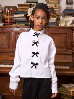 Рубашка для девочки белая с бантиками на планке укороченная