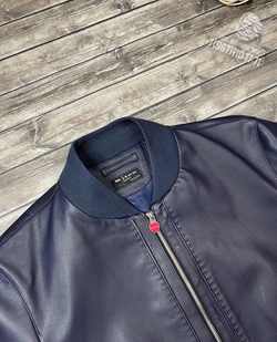 Кожаный бомбер Kiton