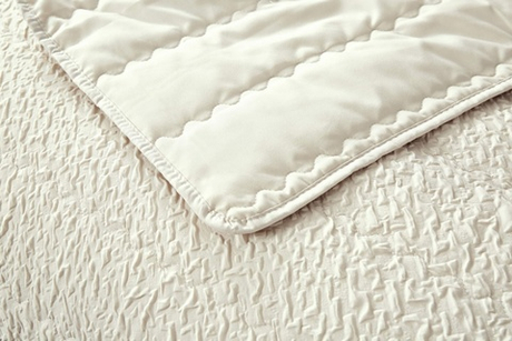 Покрывало 160х220 и наволочка 50х70 Sofi De MarkO Надин молоко