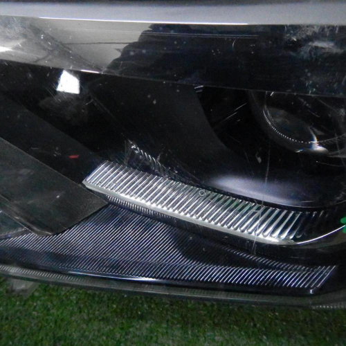 Фара левая Toyota Rav 4 CA40 (2015-2019) LED