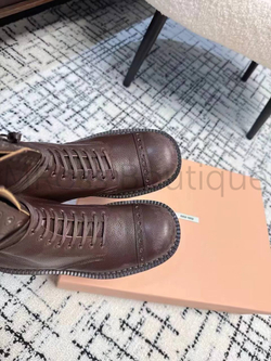 Женские сапоги Miu Miu в коричневом цвете