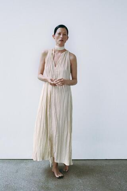 ZARA ЛЕГКОЕ ПЛАТЬЕ С ЖАТЫМ ЭФФЕКТОМ — ZW COLLECTION, БЕЖЕВЫЙ