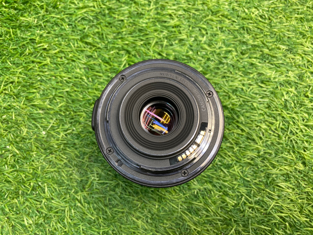 Canon 1200D kit 18-55mm 3.5-5.6 III 1.500 кадров
