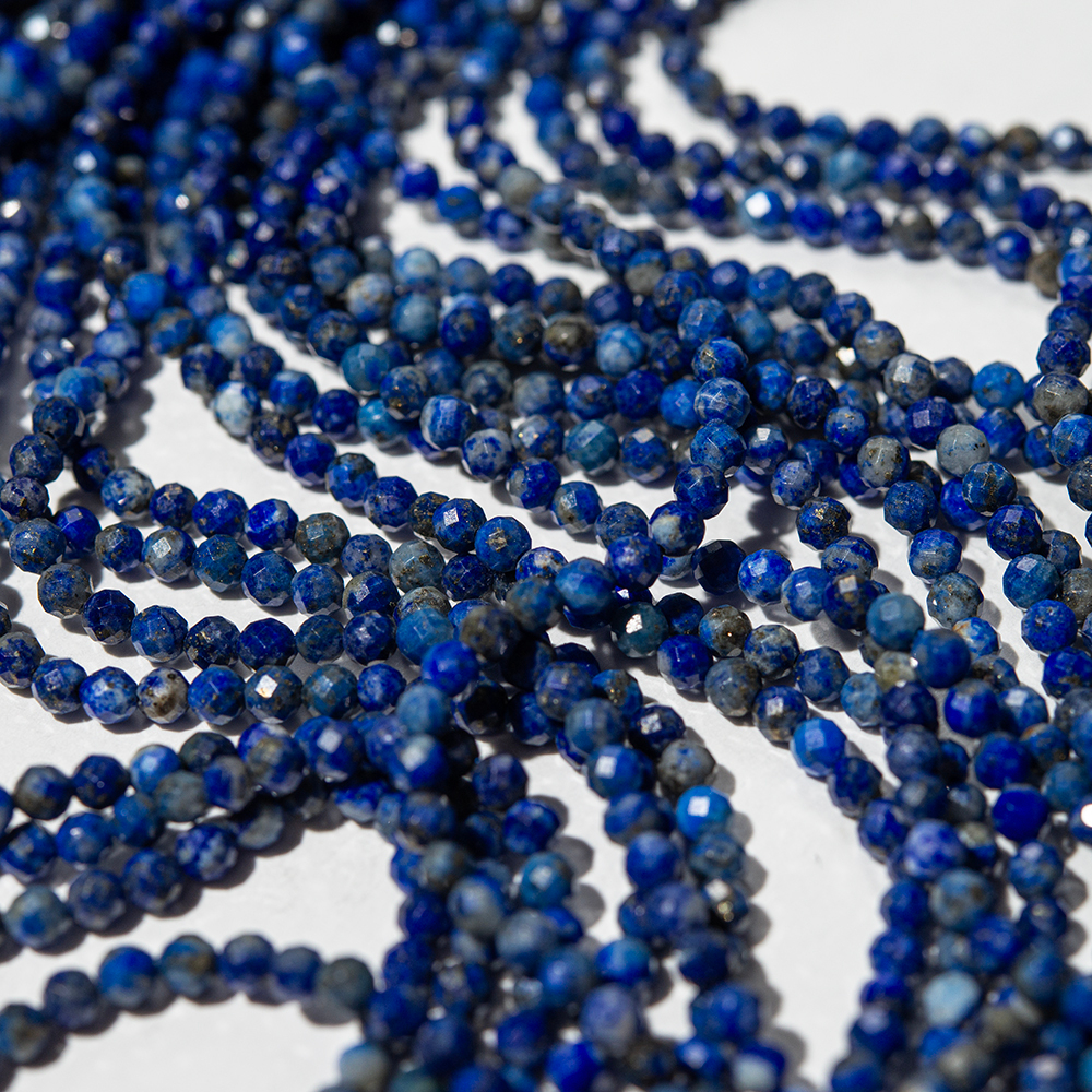 Лазурит натуральный, с включениями пирита, 3,3мм, шар, микроогранка