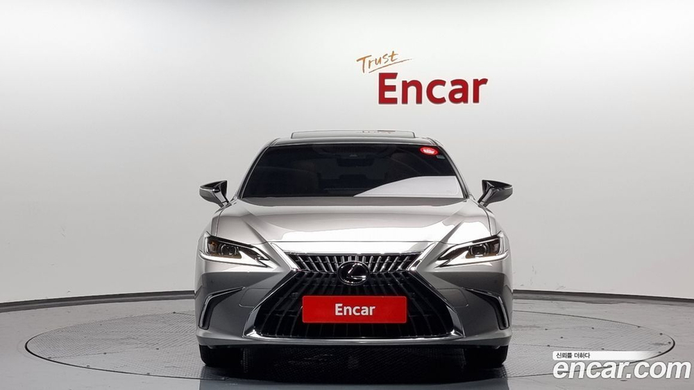 Lexus ES300h 7 Generation Luxury Plus (01.2023)