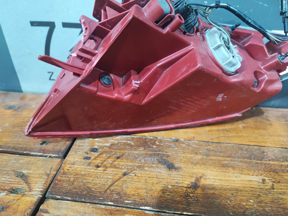 Фонарь задний левый Kia Stinger (CK) 17-нв Б/У Оригинал 92401J5100