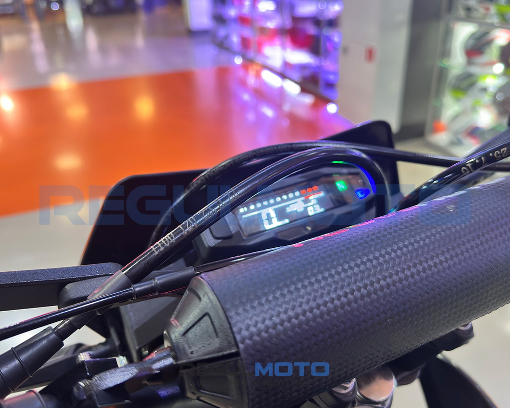 Мотоцикл Regulmoto ATHLETE PR300 NEW 21/18 с ПТС