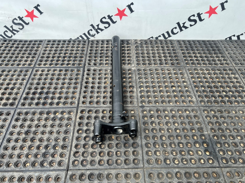 Кронштейн крыла задний правый 2023г