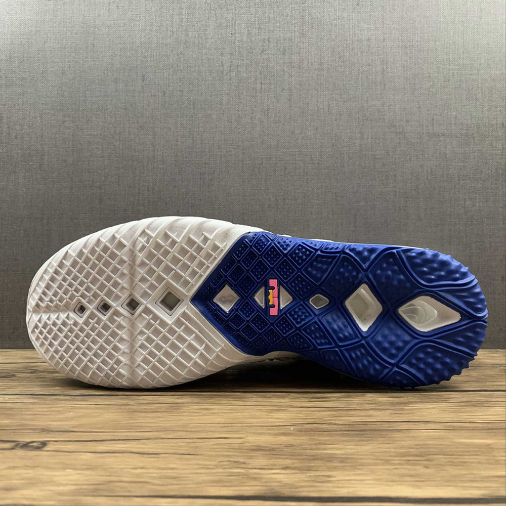 Nike day 2018 shop