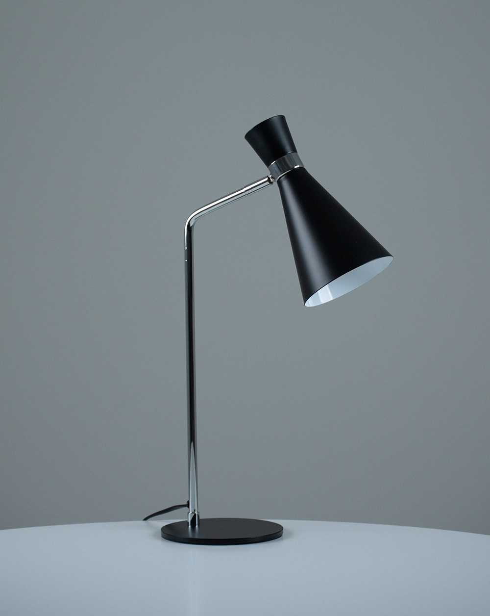 Лампа настольная Moderli V10996-T Page