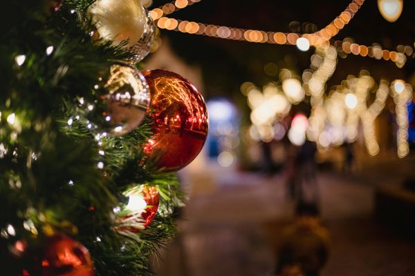 Новогоднее благоустройство участка: практические решения для праздничных мероприятий