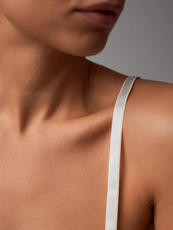 004 740/10 ОПТ Бретель глянец Lauma Fabrics, 10 мм, айвори 004