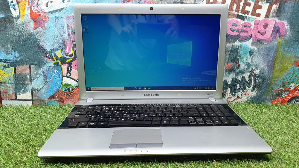 Ноутбук Samsung NP-RV515-S06 np-rv515-s06ru/ Windows 10