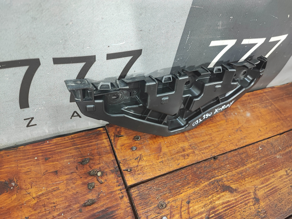 Кронштейн переднего бампера правый LADA X-Ray 15-22 Б/У Оригинал 622223196R