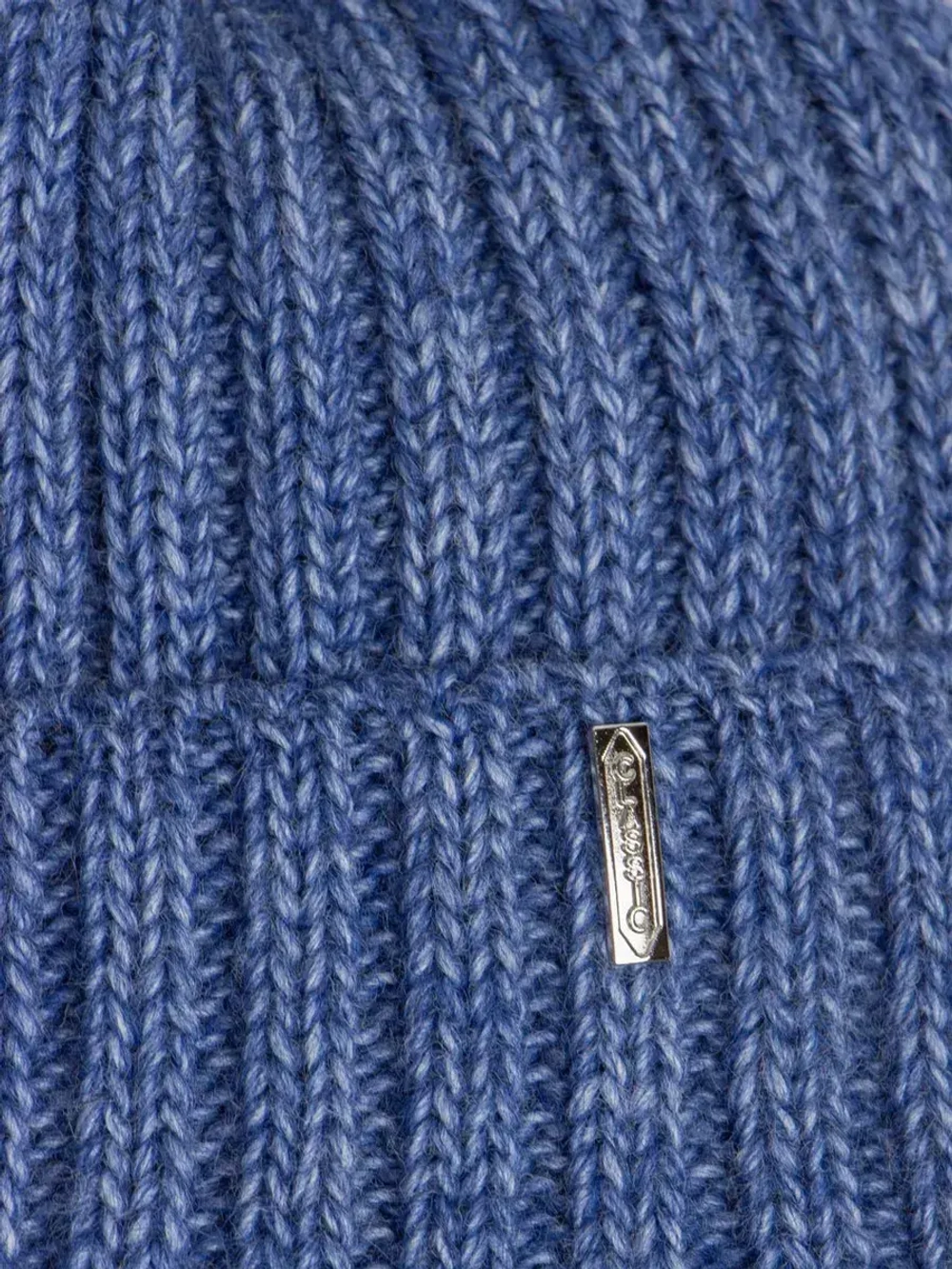 Шапка для мальчика с козырьком на осень