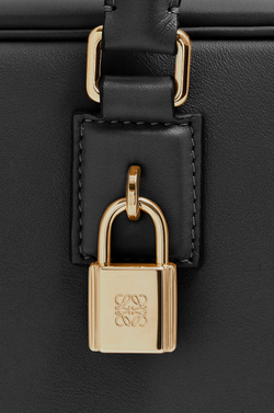 Loewe Сумка Amazona 23 из телячьей кожи наппа, черный
