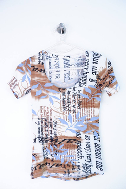 Футболка по фигуре пестрая на 40 размер