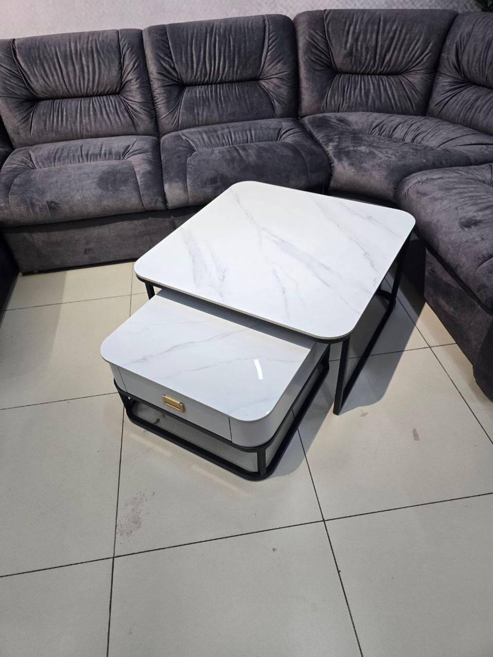 Стол журнальный квадрат малый с тумбой