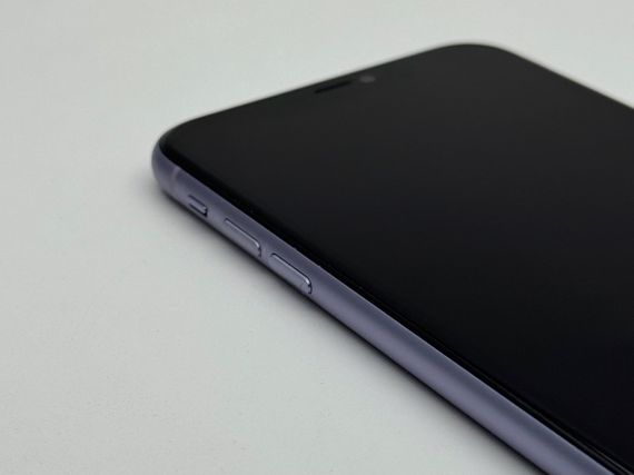 iPhone 11 64gb Purple