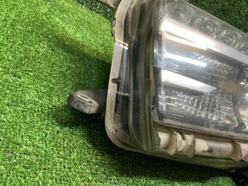 Фара левая Toyota Corolla E160 (2012-2016) галоген