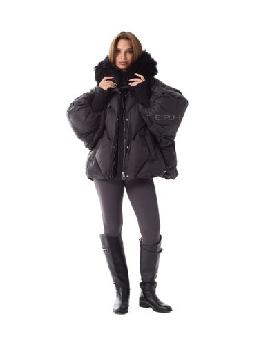 Объемный черный пуховик на молнии