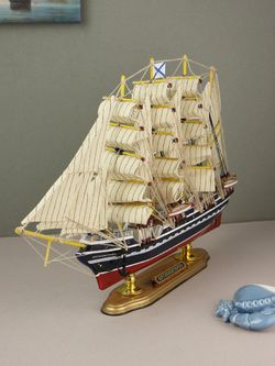 Meteor Lights Модель парусника Крузенштерн 52 см