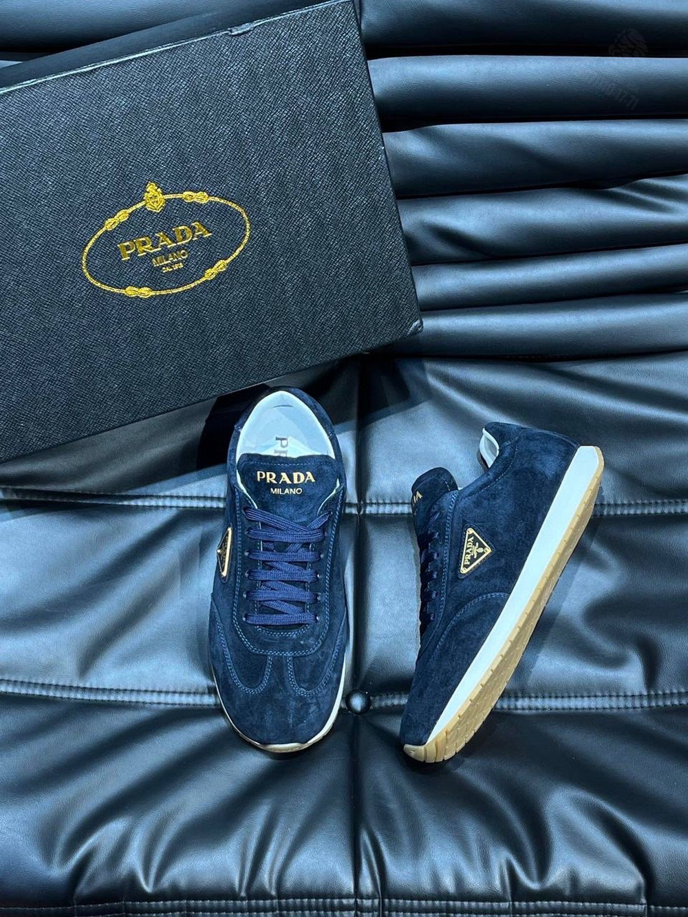 Кроссовки Prada