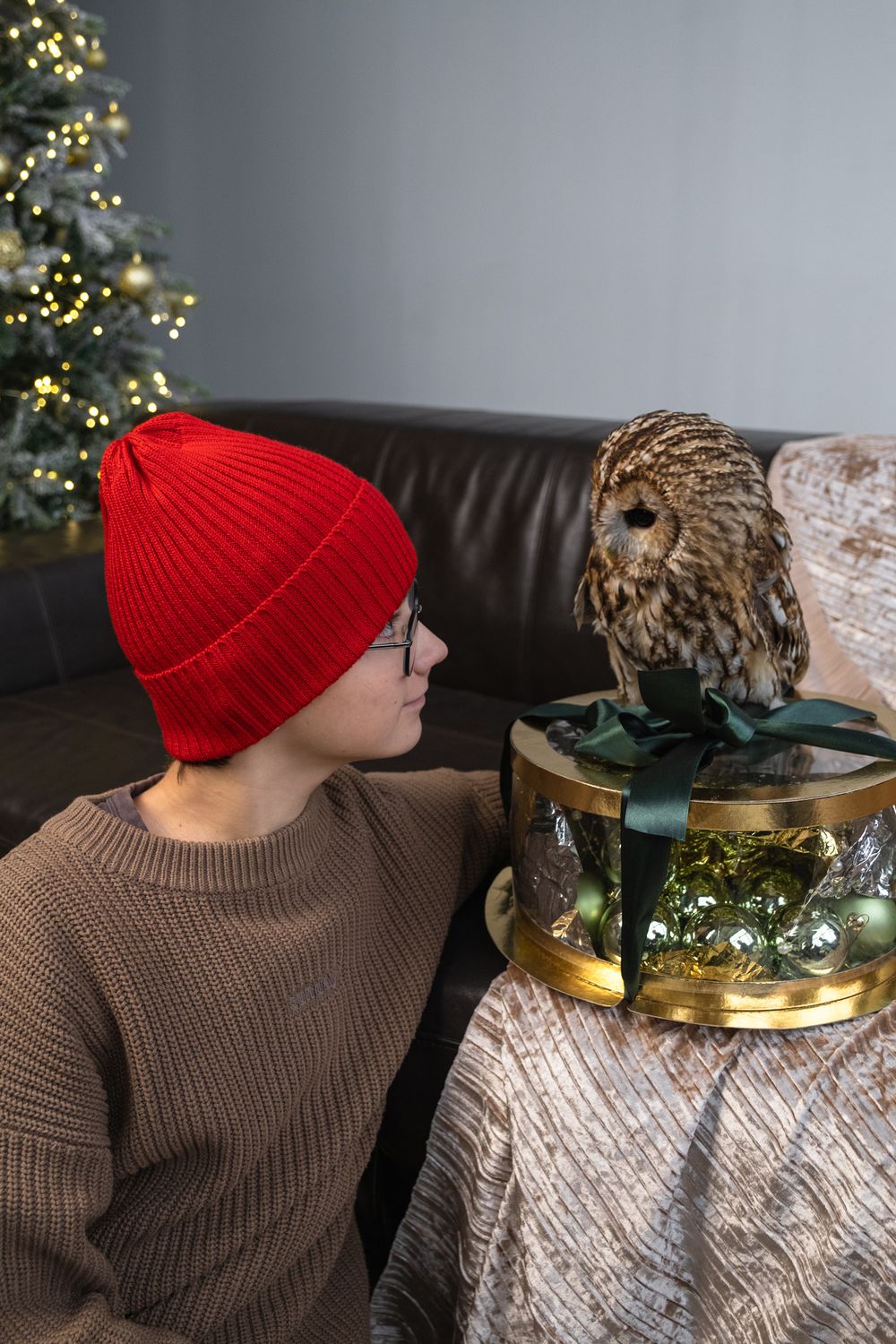 Шапка вязаная-резинка весенняя/осенняя КЭП(Красный)