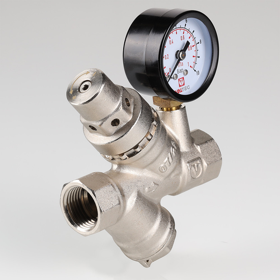 Редуктор давления Valtec 3/4", 2–5 бара, до +130 °C с фильтром и манометром (VT.082.N.05)