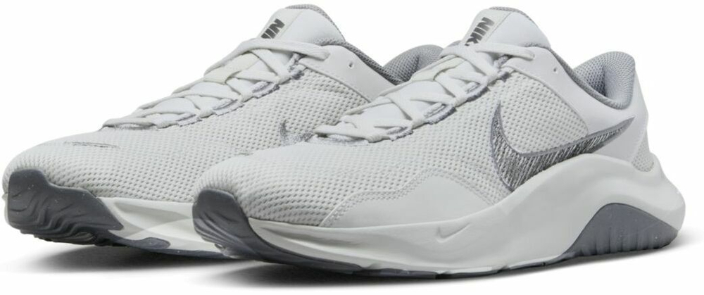 Кроссовки Nike M Legend Essential 3