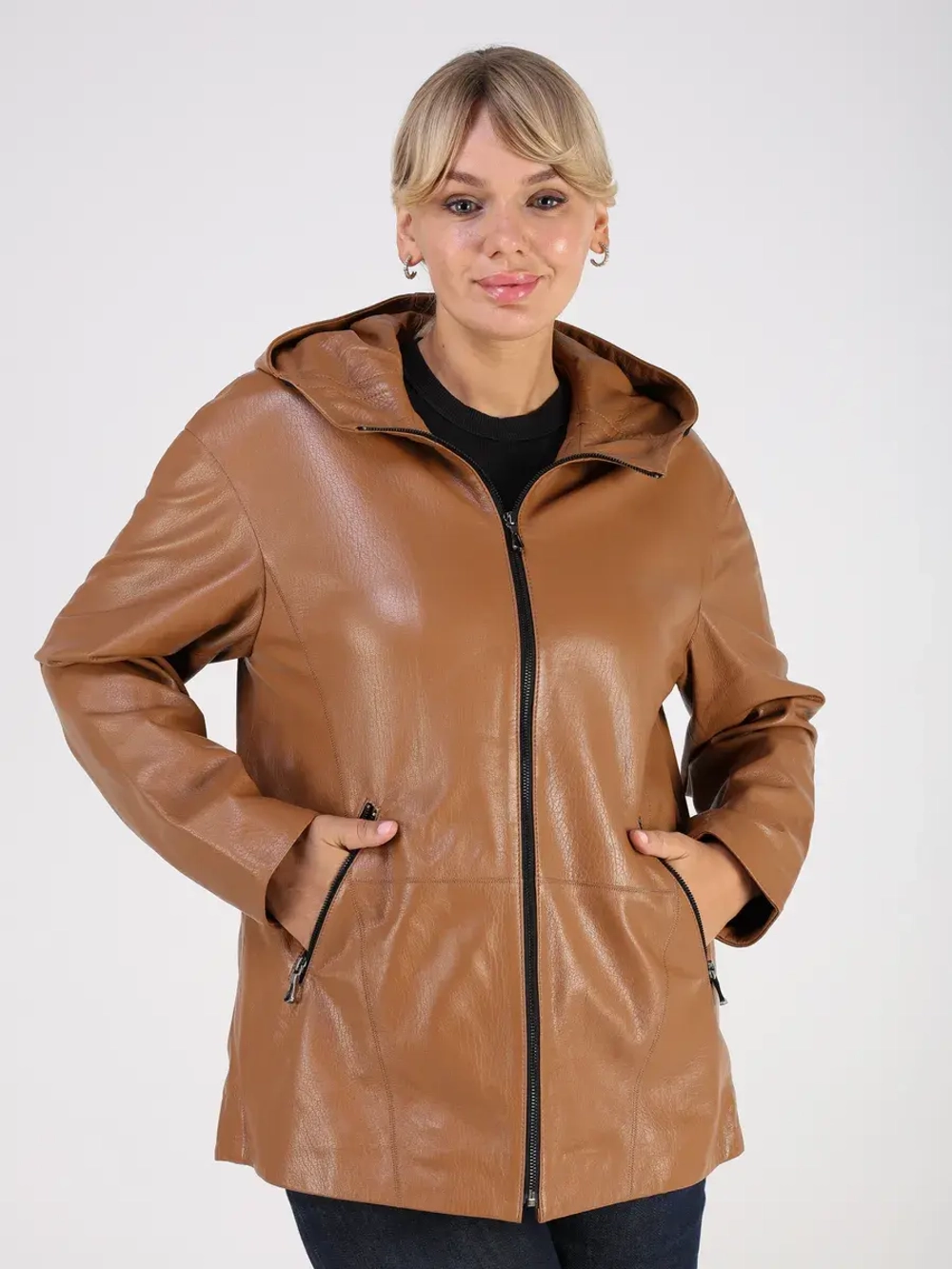 Кожаная куртка демисезонная с капюшоном оверсайз