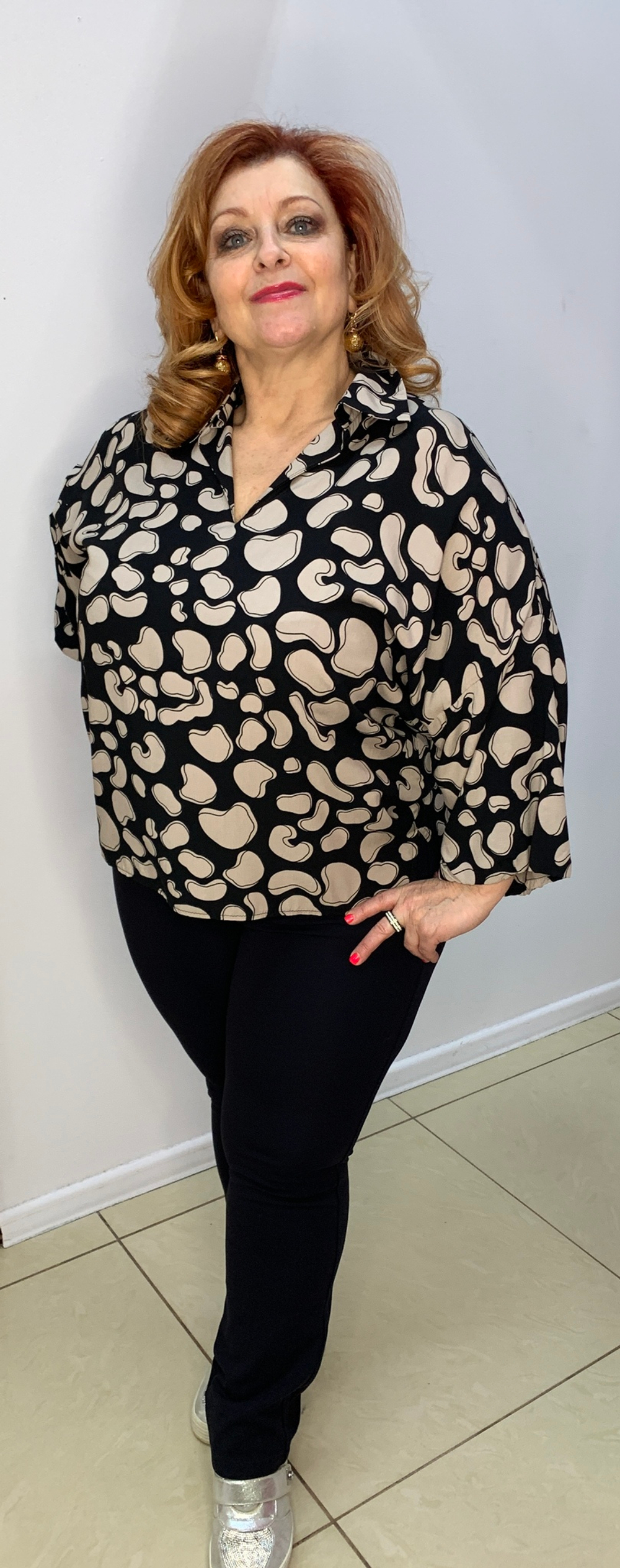 Блузон-поло в черно-бежевых тонах