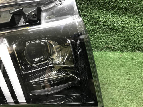 Битая Фара правая Hyundai Santa Fe 4 TM 20-23 LED
