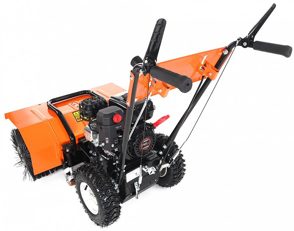 Бензиновая самоходная подметальная машина YARD FOX 800SL