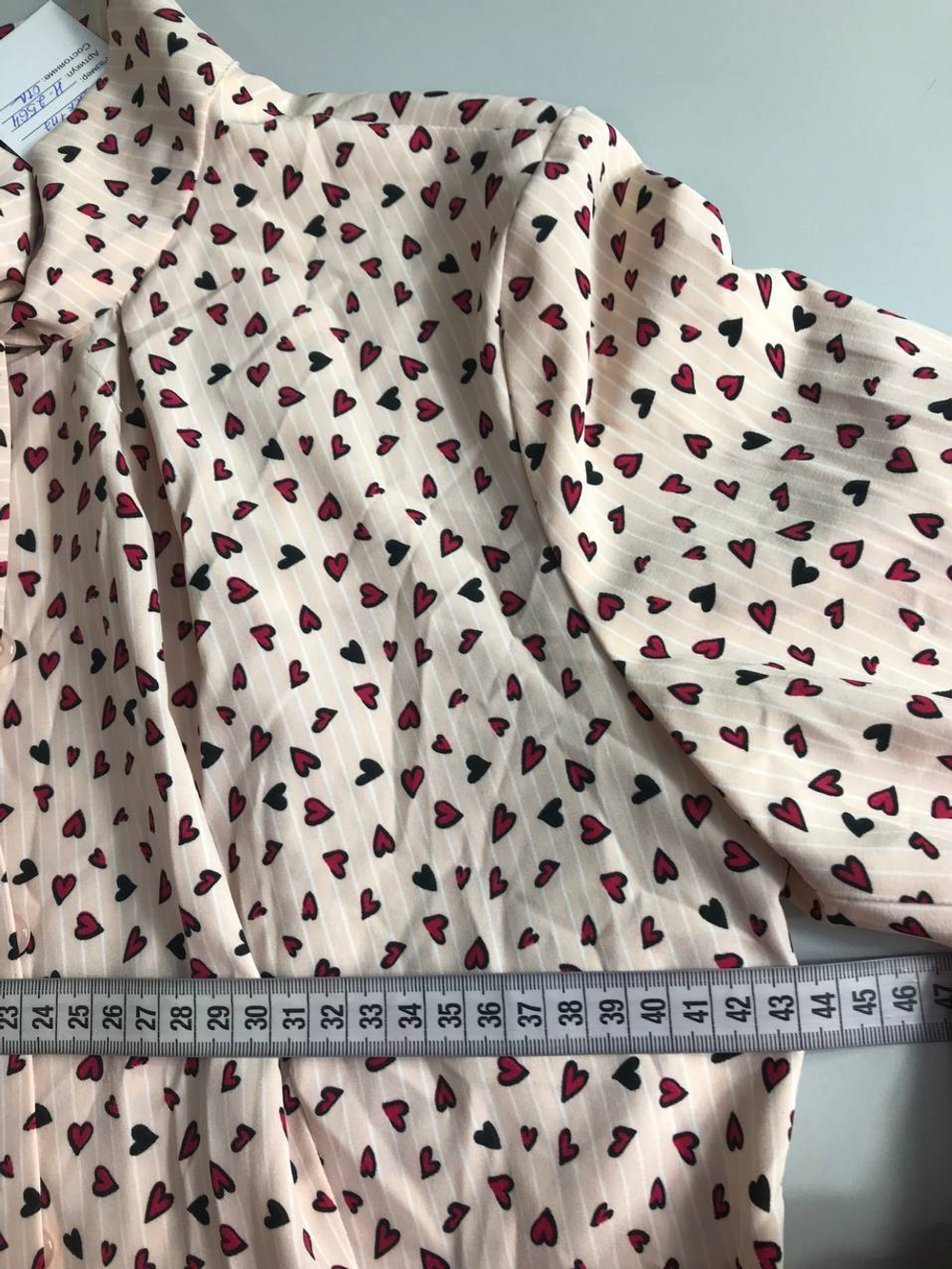 Блузка Dress Code в романтичные сердечки, визуально на 44 размер